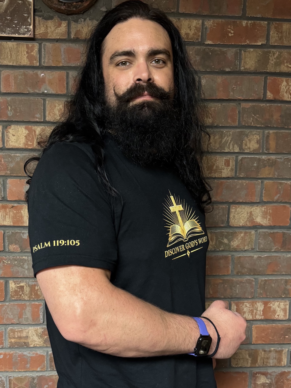 Right sleeve with Psalm 119:105 printed in gold